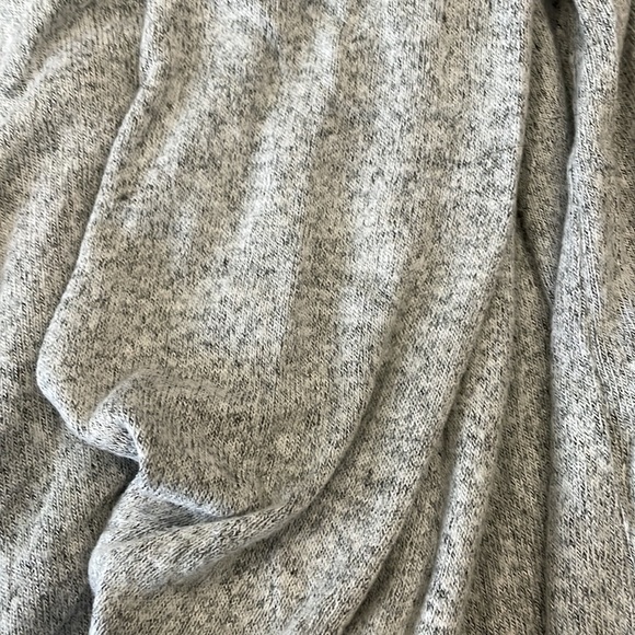 Roolee knit top size large - Picture 8 of 9